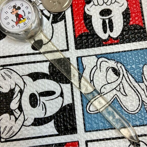 Vintage 70s Bradley x Disney Clear Acrylic Mickey Mouse Bubble Watch Manual Wind - Picture 15 of 17